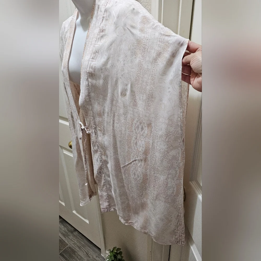 Victoria's Secret Light Pink Patterned Cover-Up Viscose One Size Fits All EUC - Picture 3 of 13